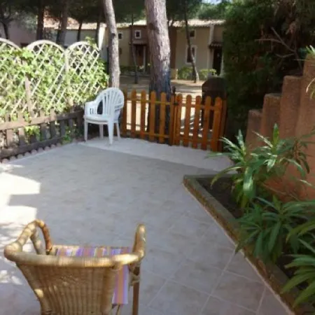 Mitoyenne Calme Avec Piscine, Jardin Et Parking Prive, A Proximite De La Et Commerces - Fr-1-607-33 *