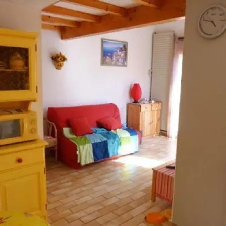 Mitoyenne Calme Avec Piscine, Jardin Et Parking Prive, A Proximite De La Et Commerces - Fr-1-607-33
