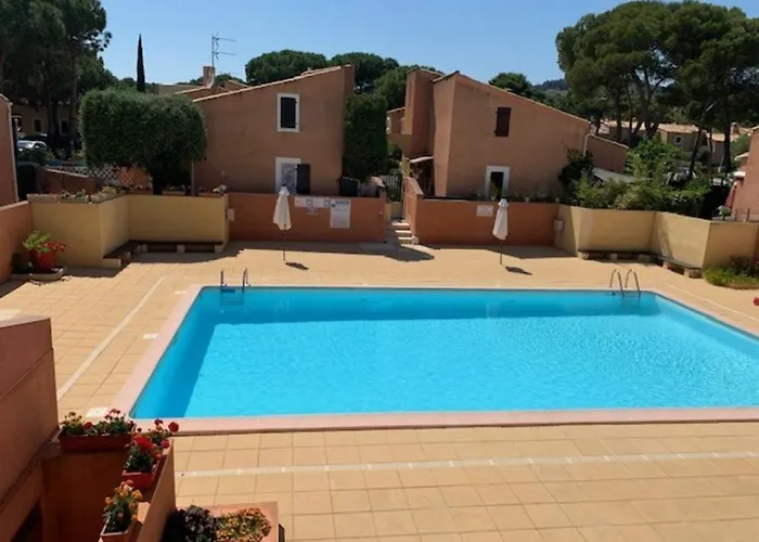 Mitoyenne Dans Calme Avec Piscine Parking - Fr-1-607-33 빌라 아그