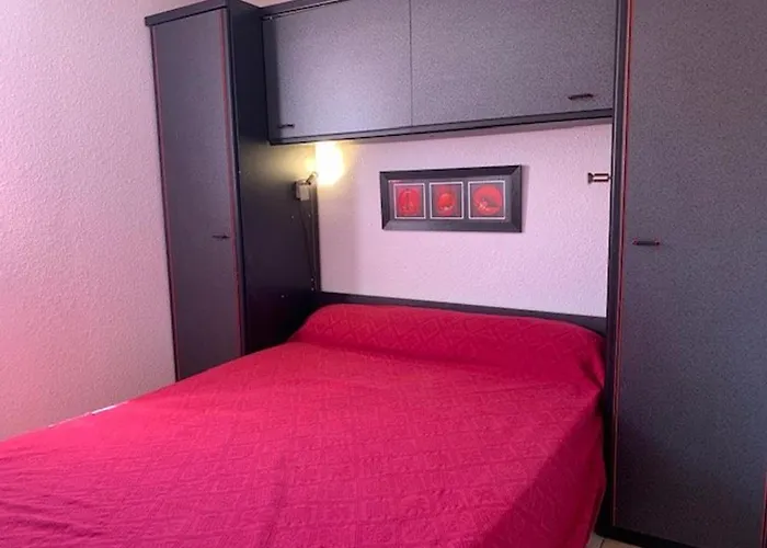 빌라 Mitoyenne Dans Calme Avec Piscine Parking - Fr-1-607-33 *